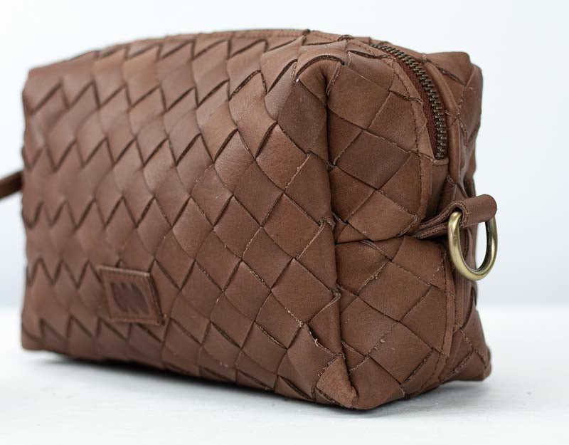 Calliope bag - Handwoven chocolate brown leather - milloobags