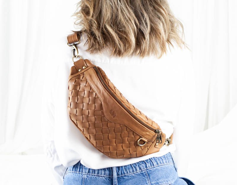 Haris fanny pack - Milk coffee brown handwoven leather - milloobags