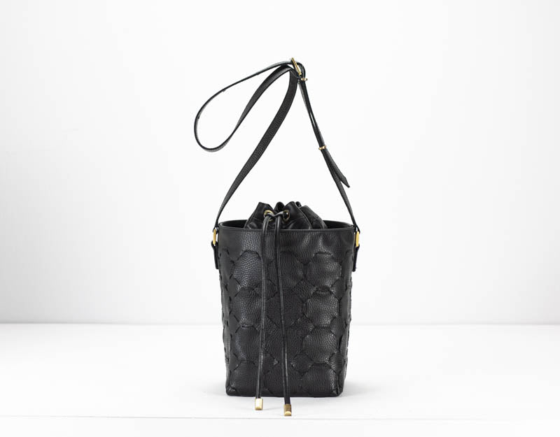 Helon bucket bag - Handwoven black leather