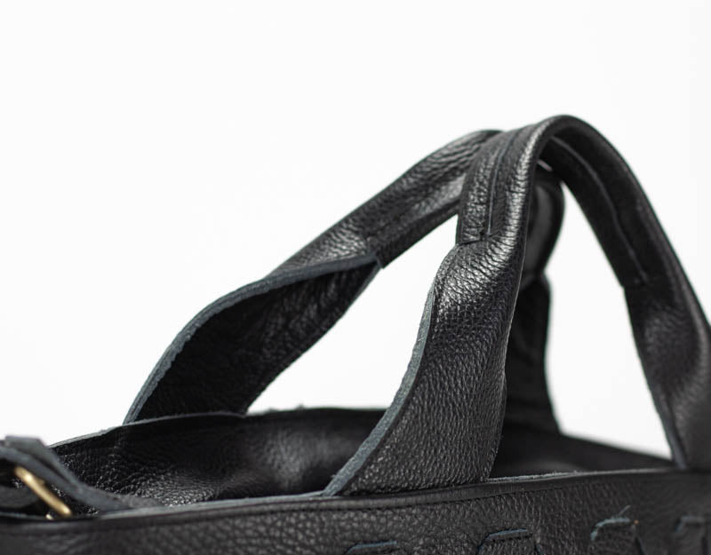 Helon purse - Handwoven black leather