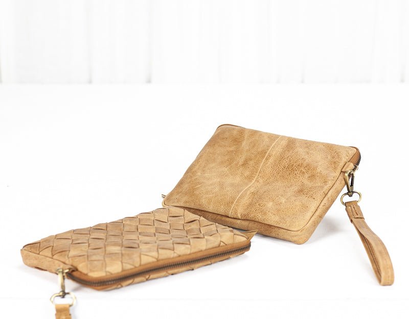 Antheia clutch wallet - Brown distressed leather - milloobags