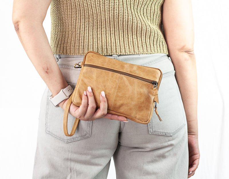 Antheia clutch wallet - Brown distressed leather - milloobags