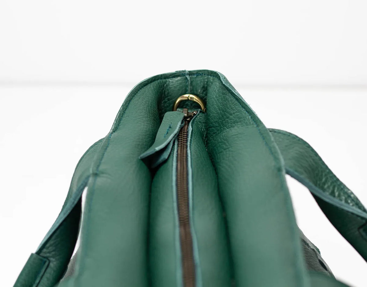 Helon purse - Handwoven petrol green leather