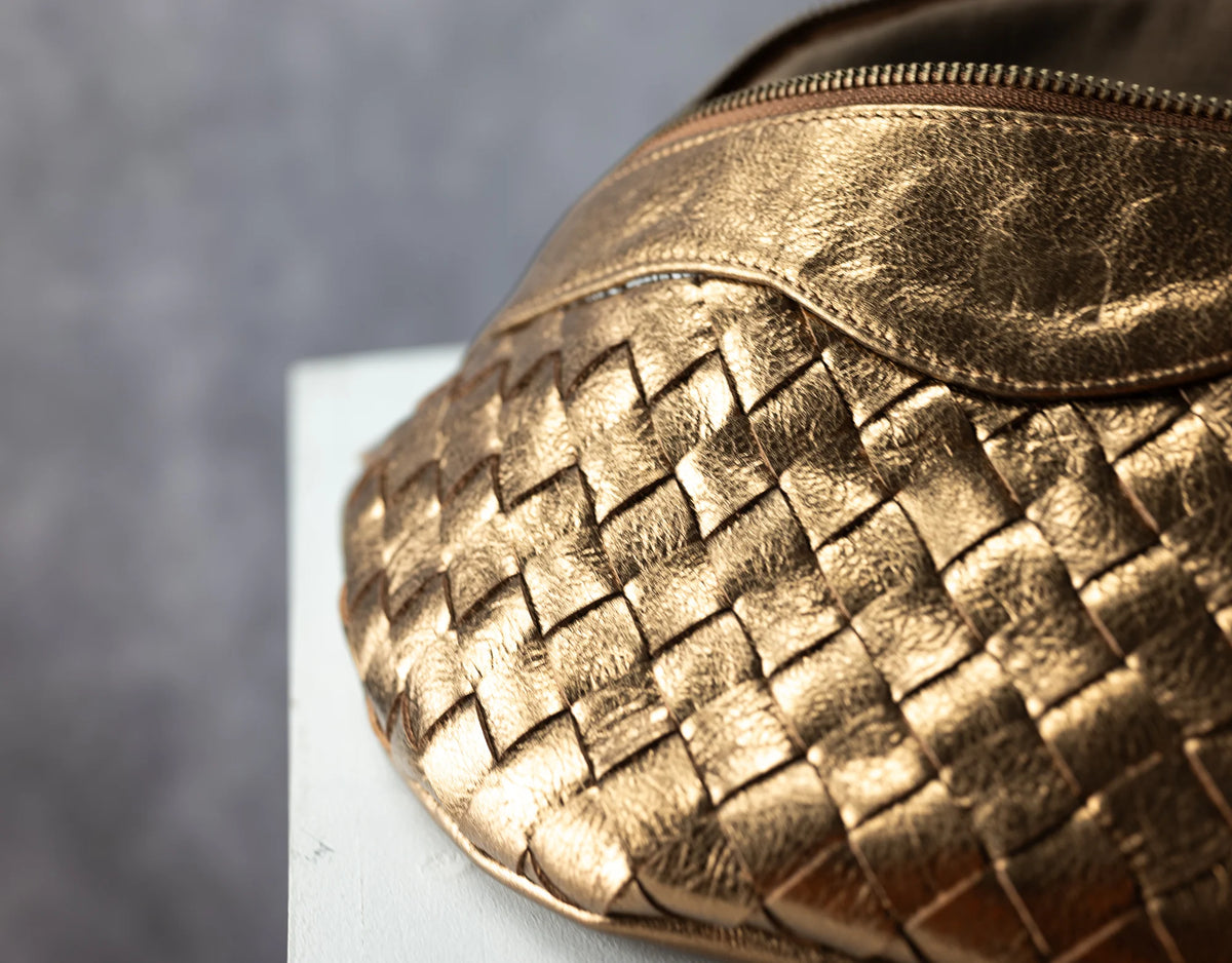 Haris fanny pack - Brass handwoven leather