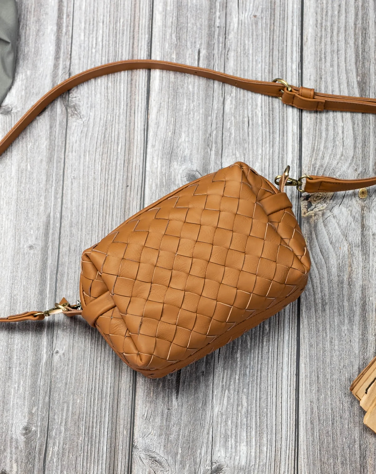 Calliope bag - Handwoven tabac brown leather