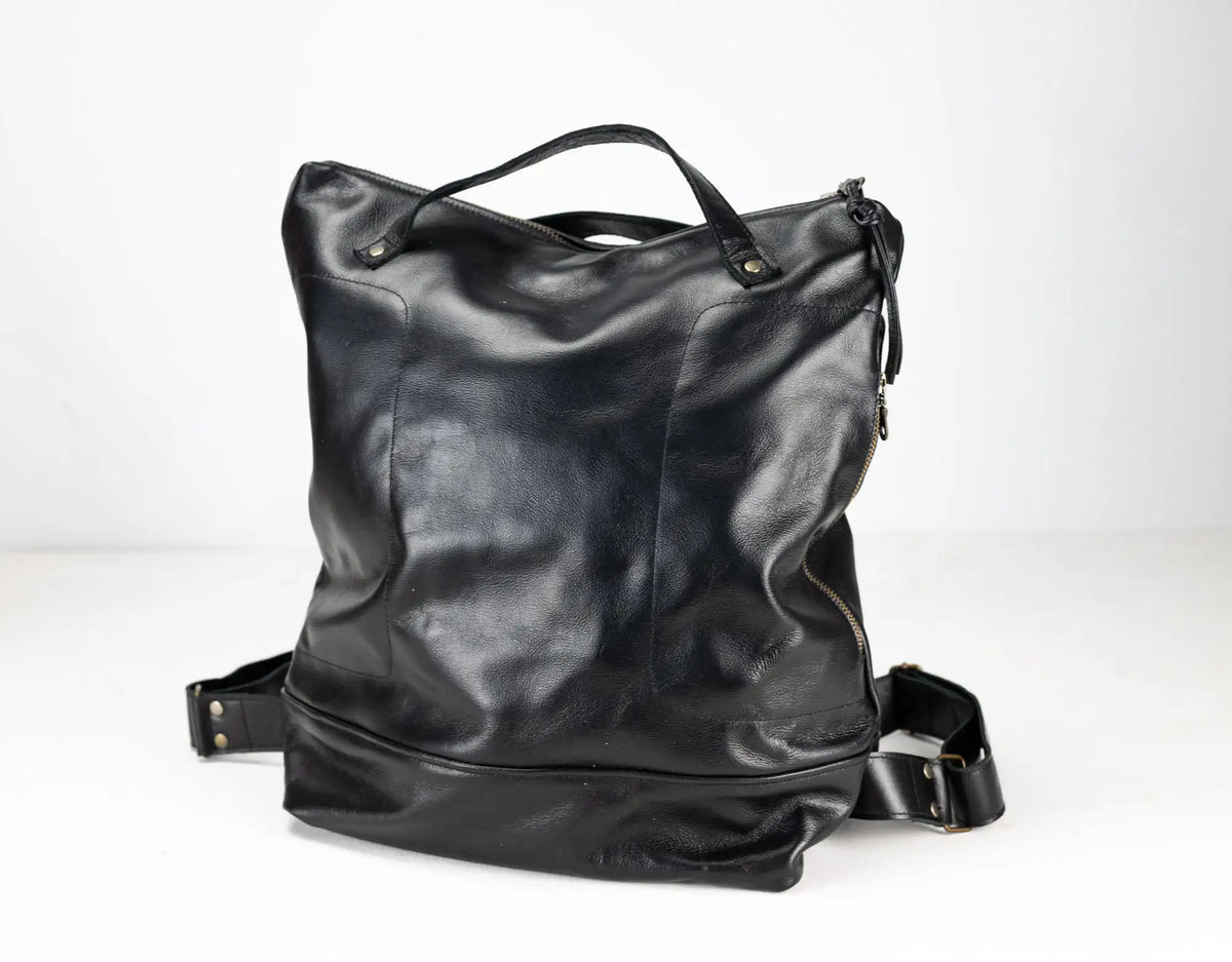 Minos backpack - Black leather