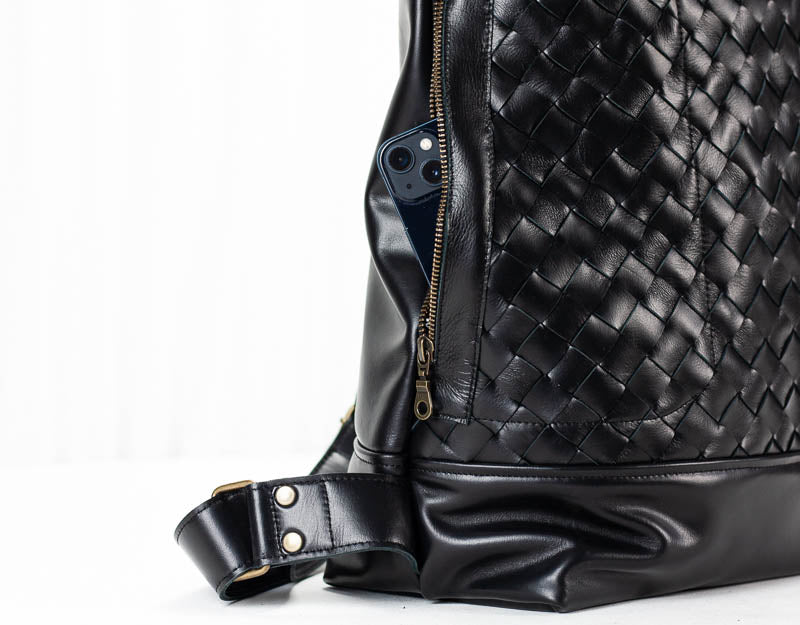 Minos backpack - Black hand woven leather - milloobags