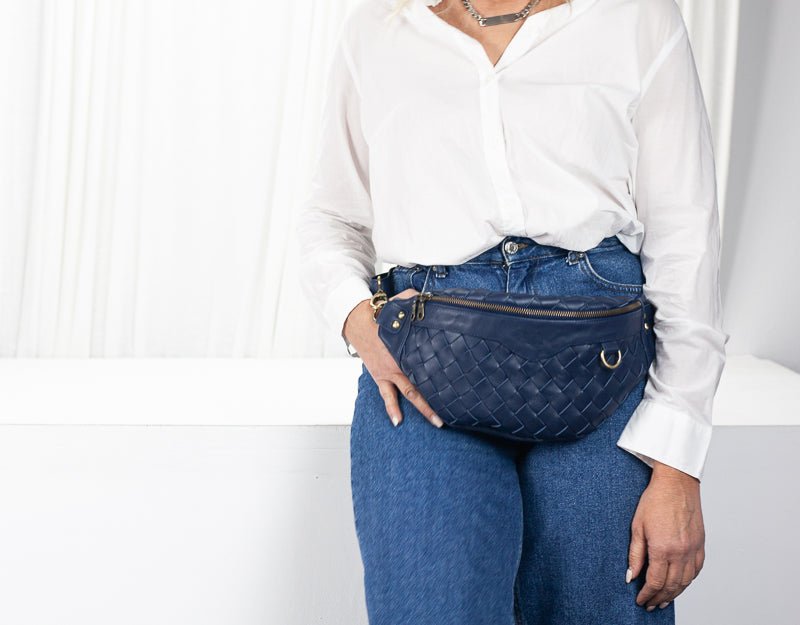 Haris fanny pack - Dark blue handwoven leather - milloobags