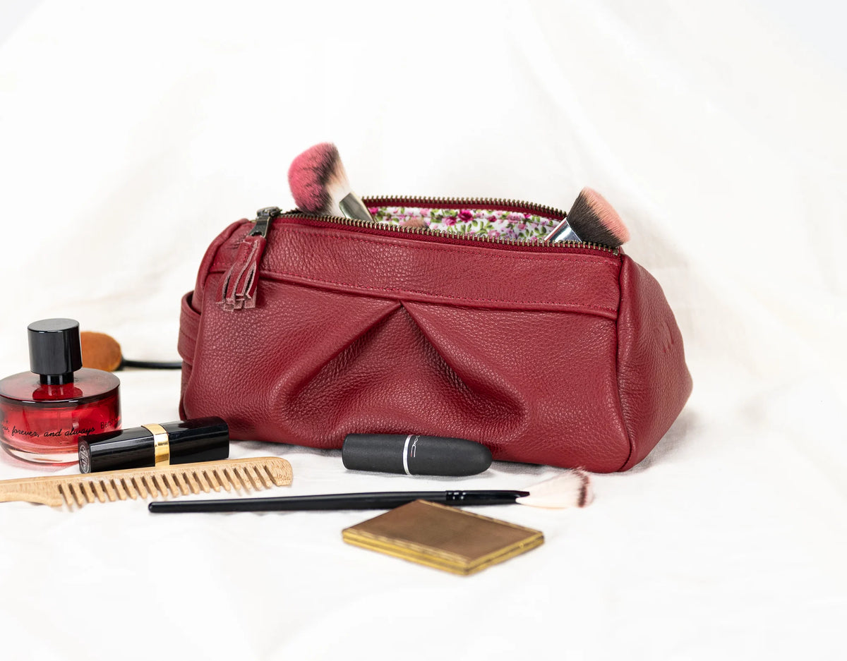 Estia case - Deep red leather