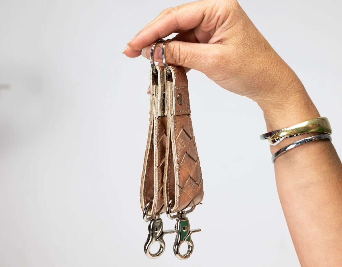 Leather handwoven keyring with clip - Gold Coated Leather