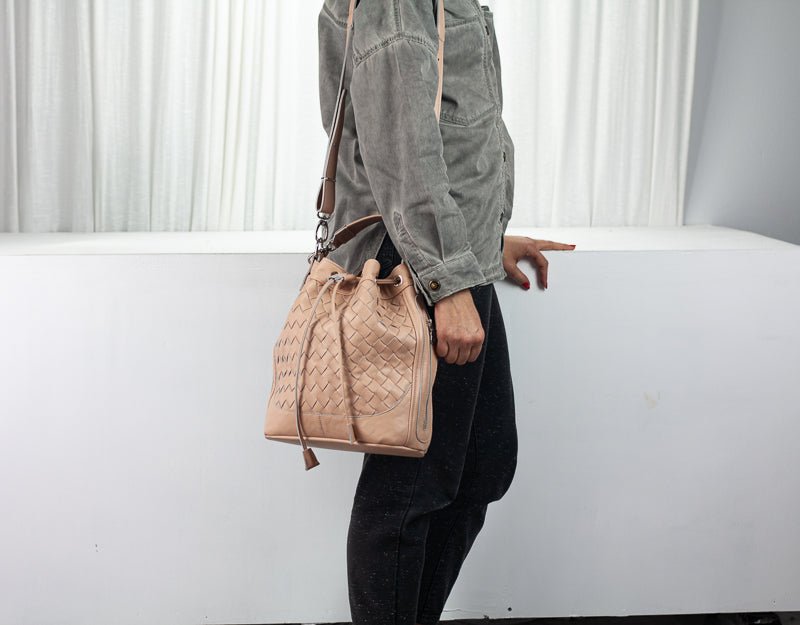 Danae bag - Pale pink handwoven leather - milloobags