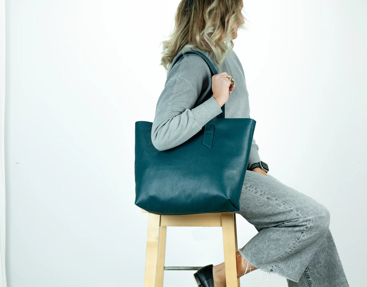 Calisto tote bag - Midnight green pebbled leather