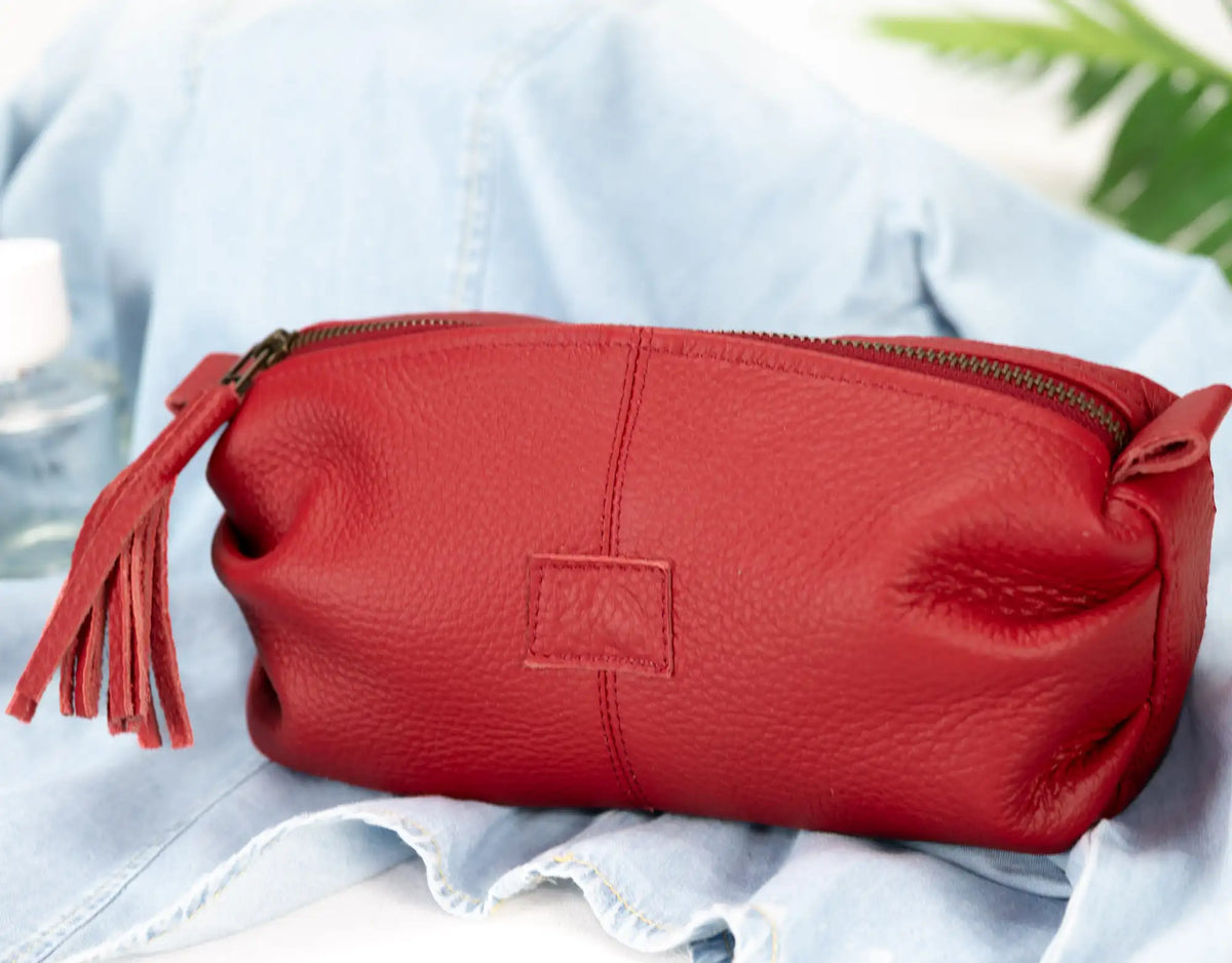 Ariadne case - Red pebbled leather