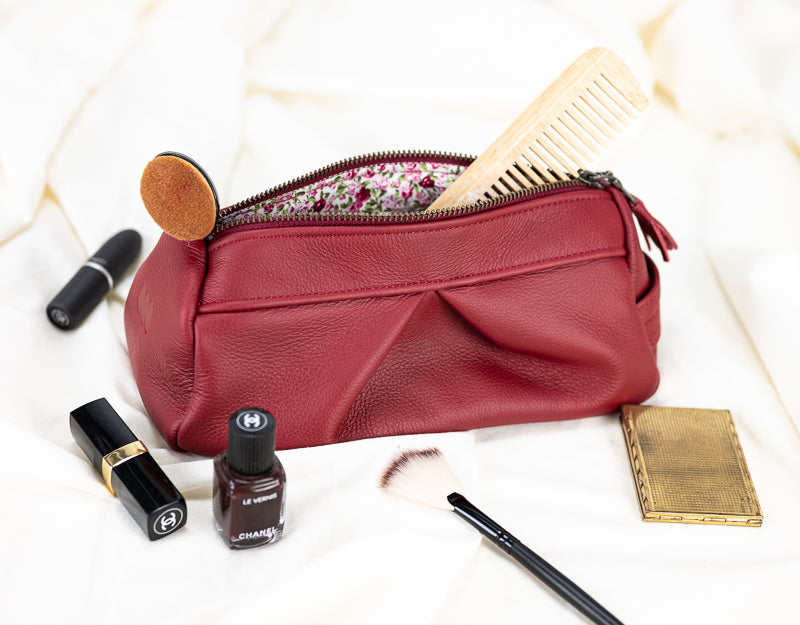 Estia case - Deep red leather