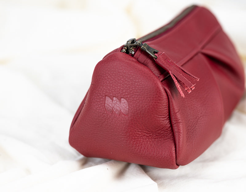 Estia case - Deep red leather