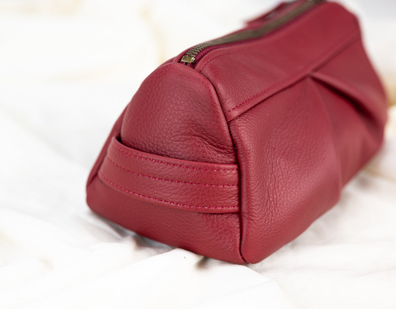 Estia case - Deep red leather