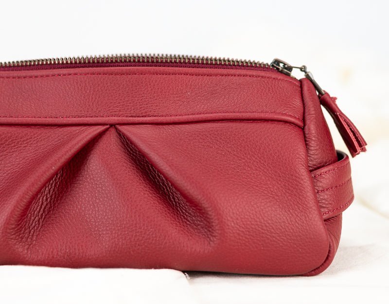 Estia case - Deep red leather