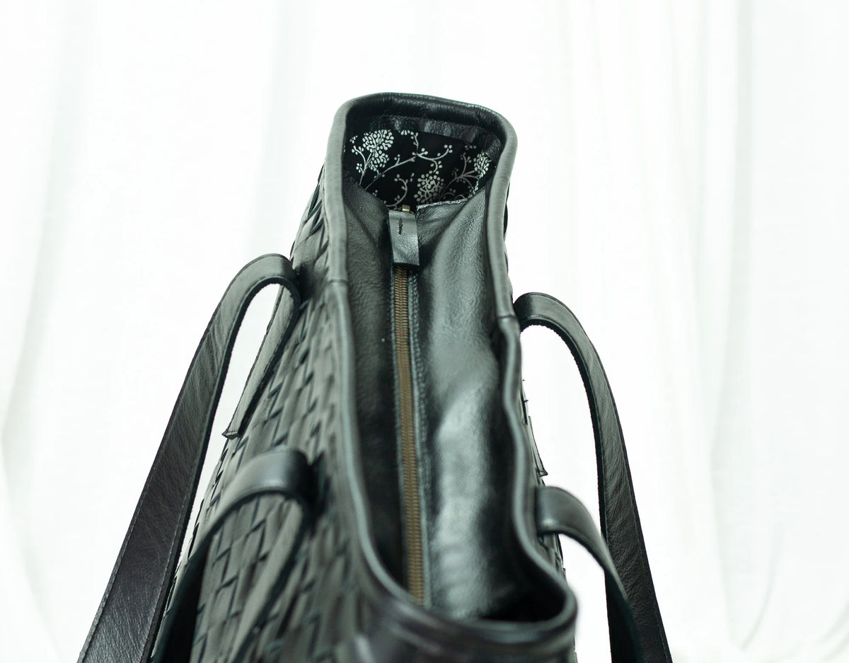 Calisto tote bag - Black handwoven leather