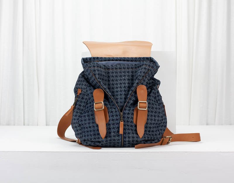 Artemis backpack - Blue jeans with houndstooth pattern and Brown leather - milloobags