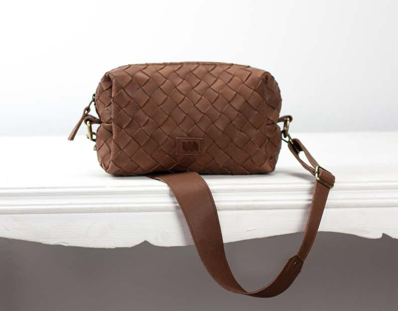 Calliope bag - Handwoven chocolate brown leather - milloobags