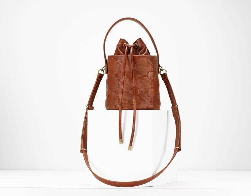 Helon mini bucket bag - Handwoven brown leather - milloobags