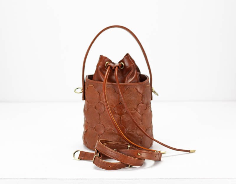 Helon mini bucket bag - Handwoven brown leather - milloobags
