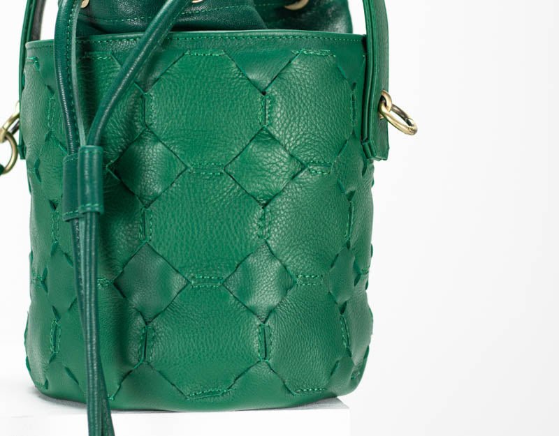 Helon mini bucket bag - Handwoven jade green leather - milloobags
