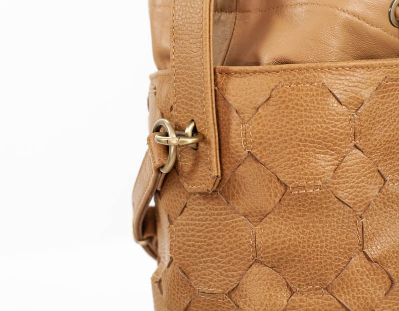 Helon mini bucket bag - Handwoven caramel leather - milloobags