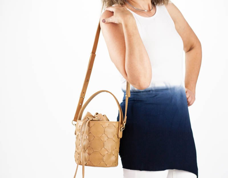 Helon mini bucket bag - Handwoven caramel leather - milloobags