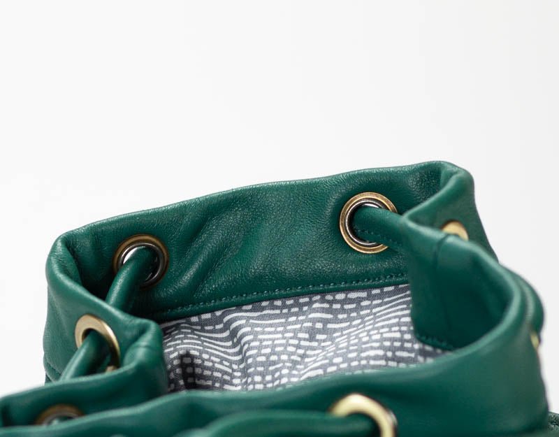 Helon bucket bag - Handwoven petrol green leather - milloobags