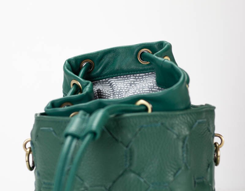 Helon mini bucket bag - Handwoven petrol green leather - milloobags