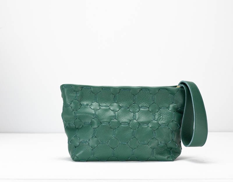 Helon clutch - Handwoven petrol green leather - milloobags