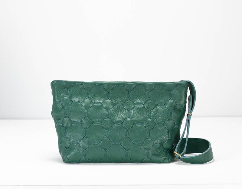 Helon clutch - Handwoven petrol green leather - milloobags