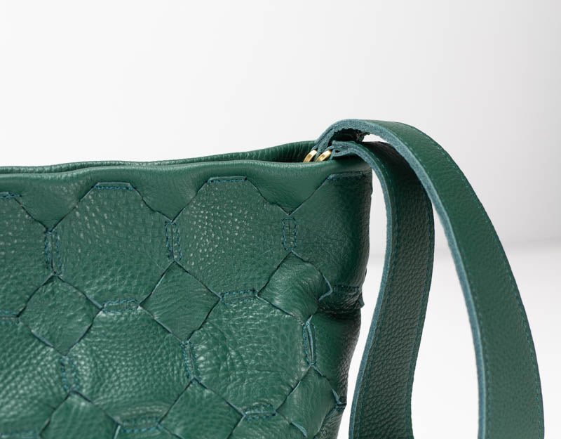 Helon clutch - Handwoven petrol green leather - milloobags