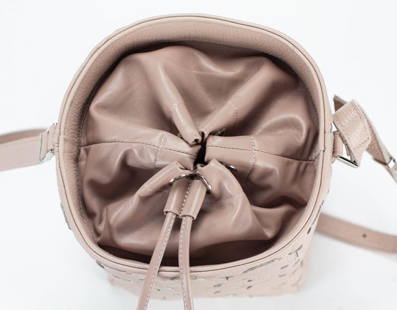 Helon bucket bag - Handwoven powder pink leather - milloobags