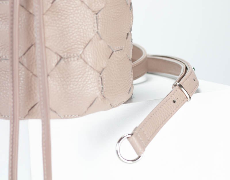 Helon mini bucket bag - Handwoven powder pink leather - milloobags