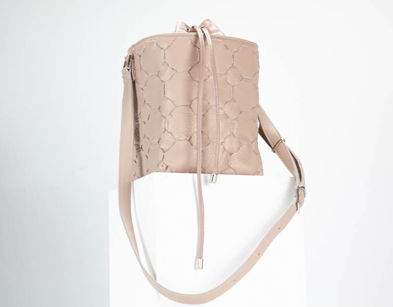 Helon bucket bag - Handwoven powder pink leather - milloobags