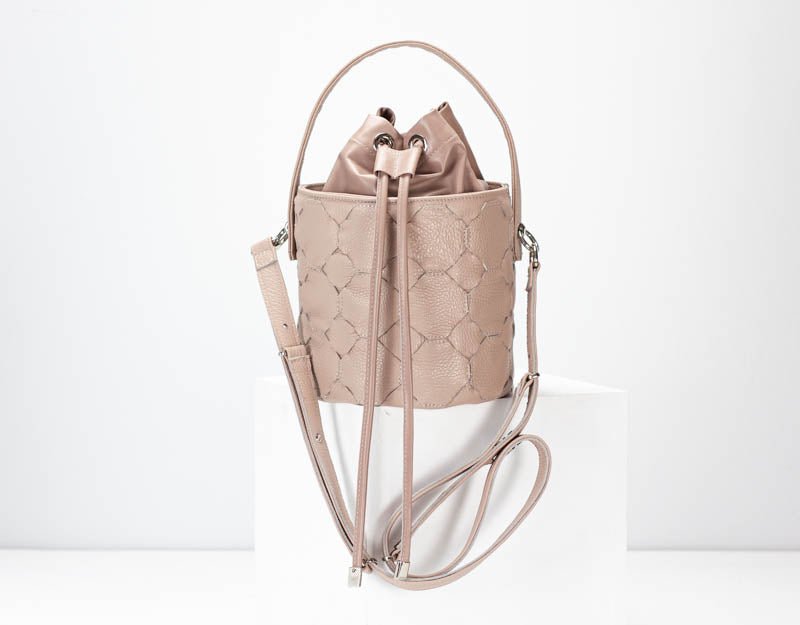 Helon mini bucket bag - Handwoven powder pink leather - milloobags