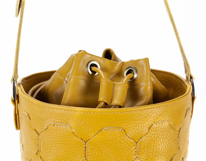 Helon bucket bag - Handwoven yellow leather - milloobags