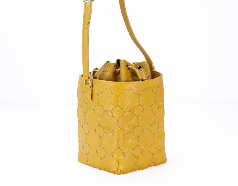 Helon bucket bag - Handwoven yellow leather - milloobags