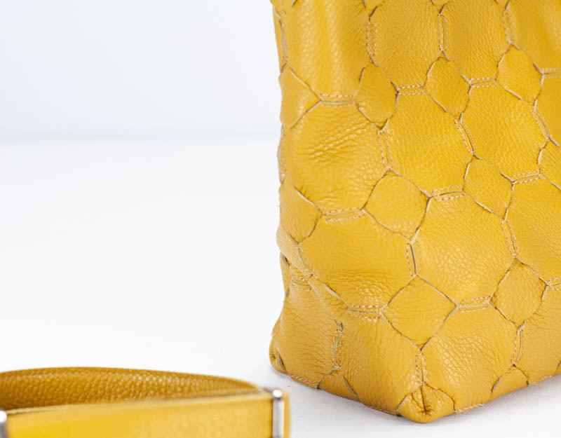 Helon clutch - Handwoven yellow leather - milloobags