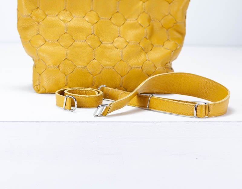 Helon clutch - Handwoven yellow leather - milloobags