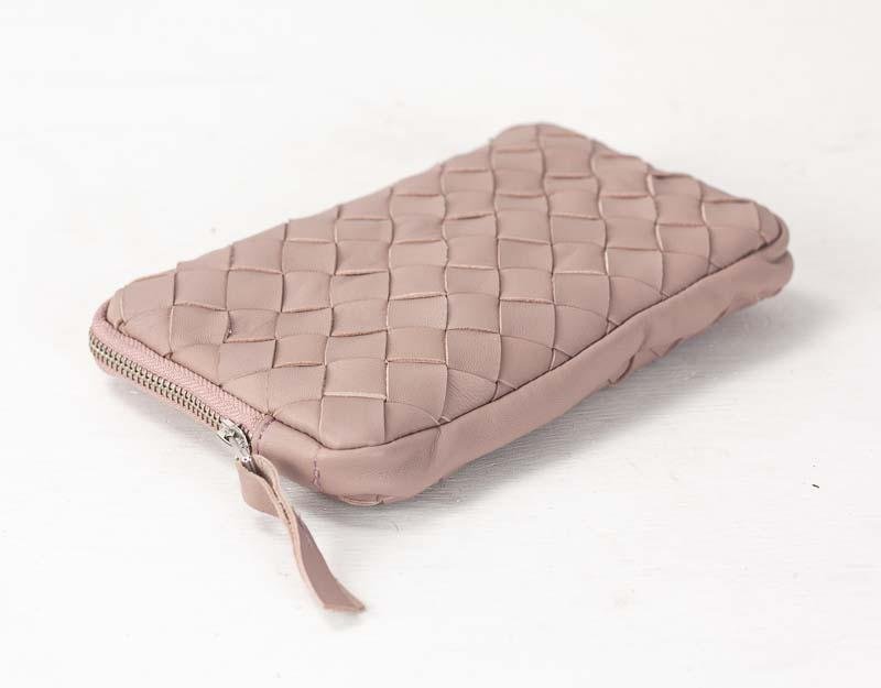 Chloe clutch wallet - Beige pink handwoven leather - milloobags