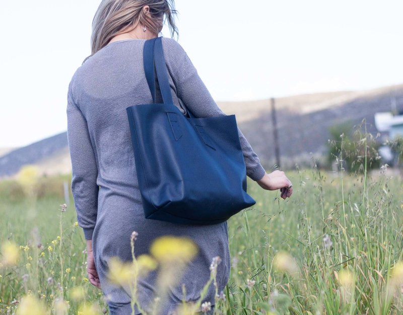 Calisto tote bag - Blue pebbled leather - milloobags