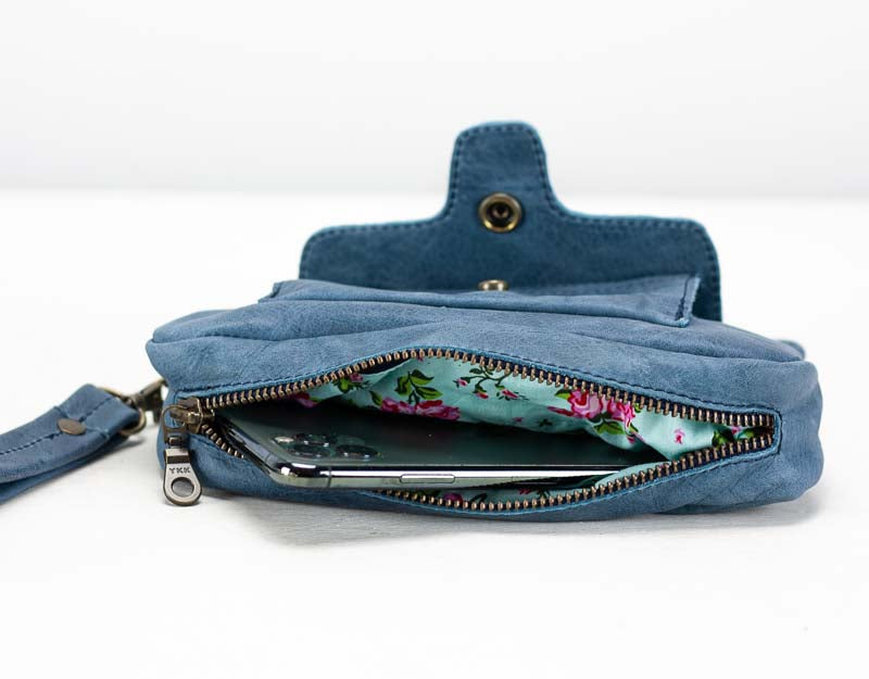 Thalia wallet - Blue distressed leather