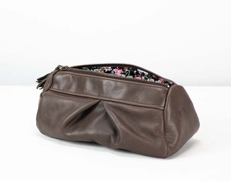 Estia case - Terra brown leather - milloobags