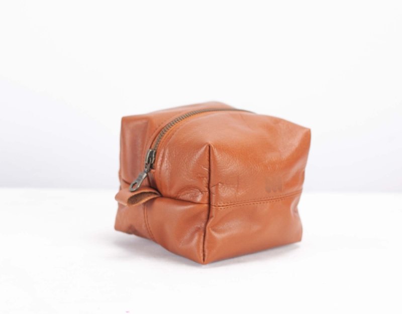 Cube case - Tan brown soft leather - milloobags