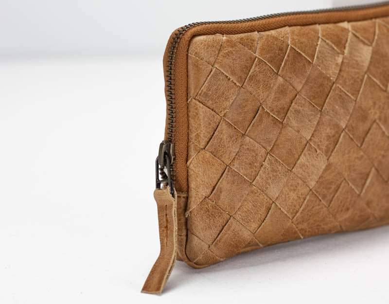 Chloe clutch wallet - Brown distressed handwoven leather - milloobags