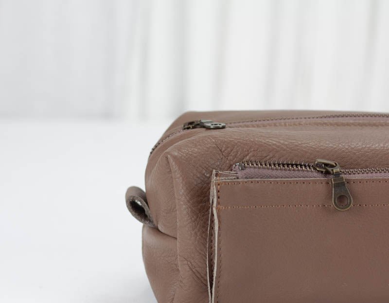 Skiron case- Coffee Brown leather - milloobags