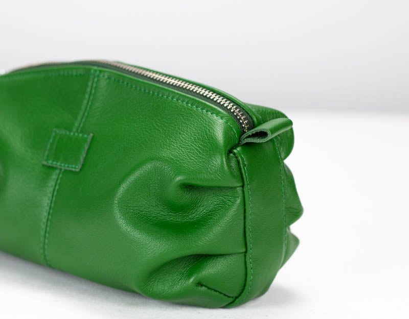 Ariadne case - Grass green leather - milloobags